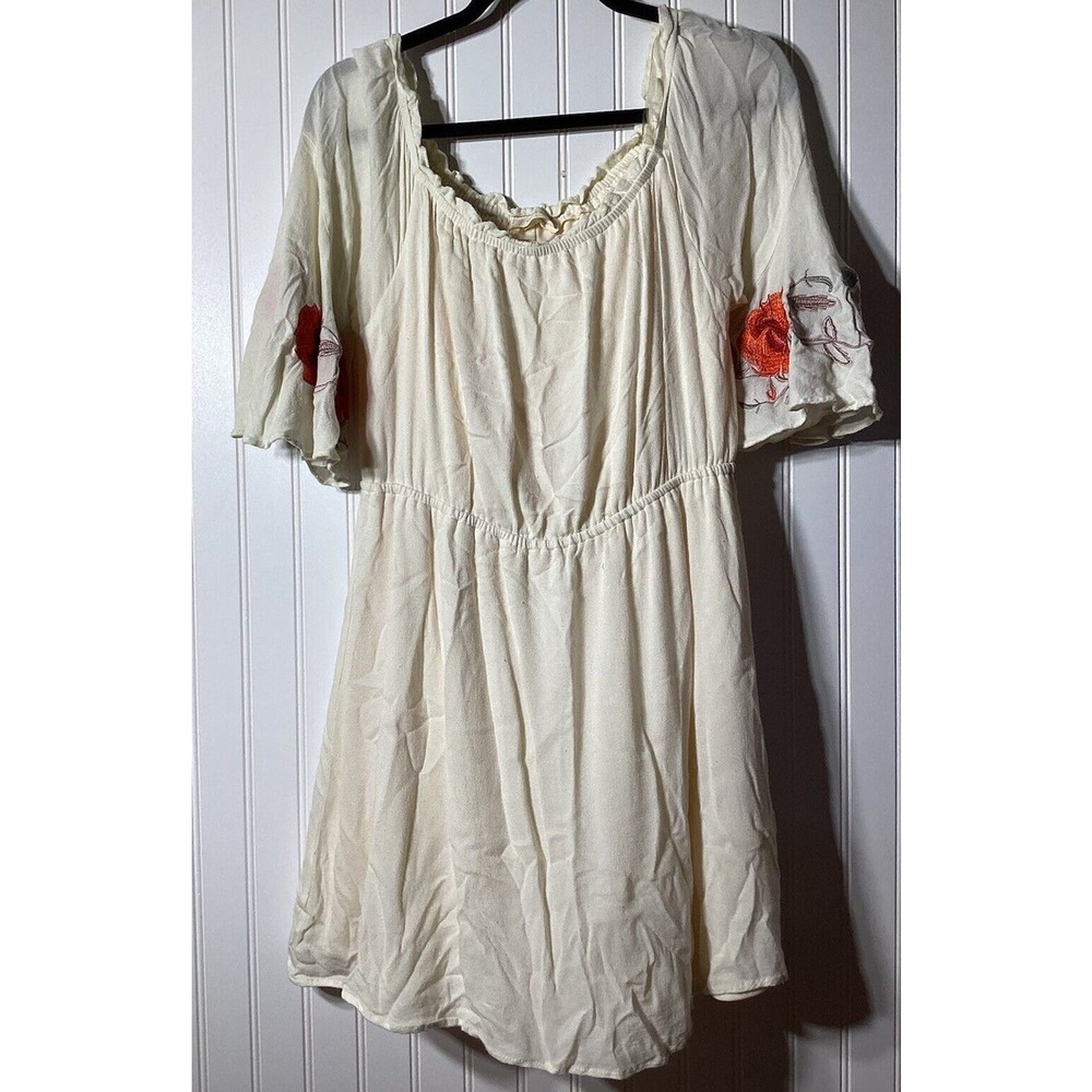 Alterd State‎ Floral Embroidered Cream Dress Lined Large Bell Sleeve
